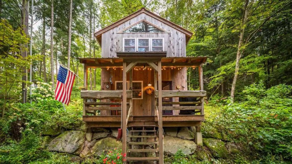Gorgeous Tiny House İn The Forest