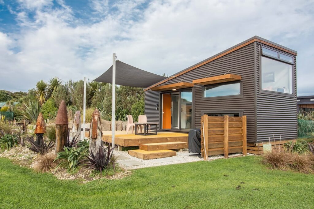 Gorgeous Container Designed for Nature