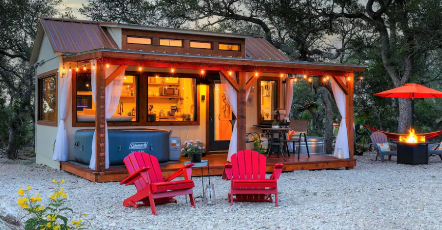Container House Designed for Romantic Getaways