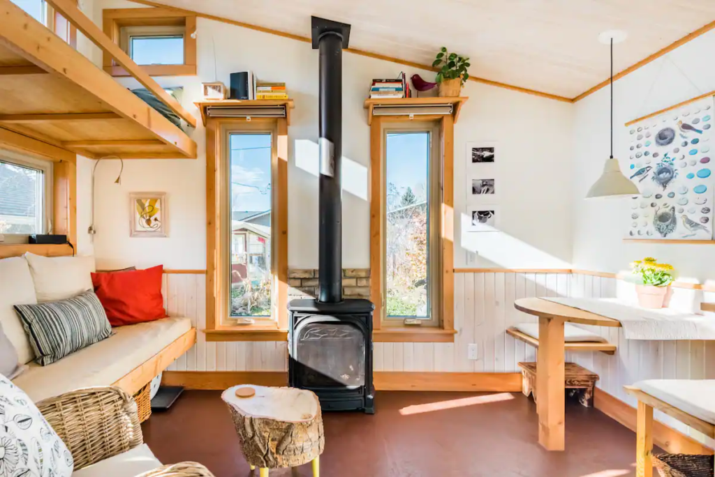 Charming and Surprising Tiny House - Life Tiny House